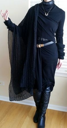 Click image for larger version

Name:	black shawl.jpg
Views:	208
Size:	23.1 KB
ID:	8280